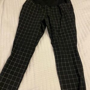 Old Navy Maternity Full-Panel Pixie Ankle Pants